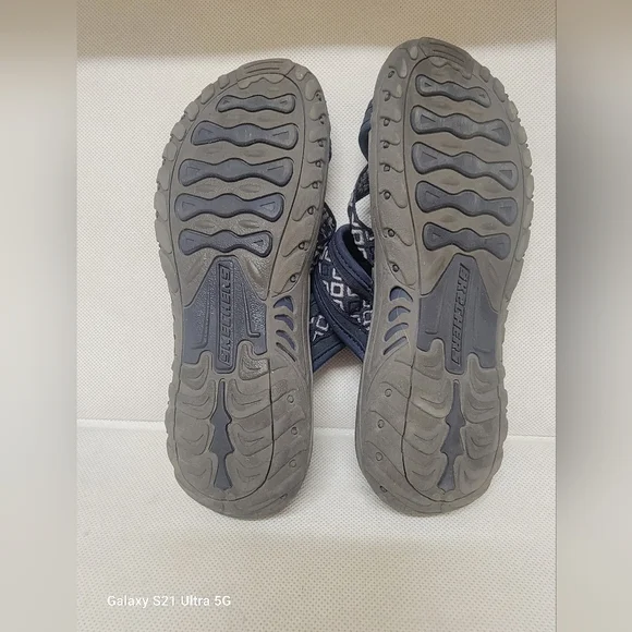 SKECHERS NAVY OUTDOOR LIFESTYLE SANDALS (sz 7) - Picture 3 of 5